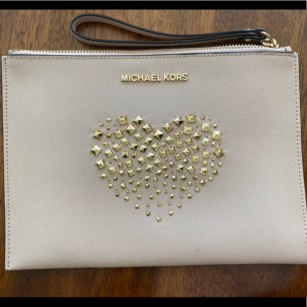 Michael Kors soft pink wristlet